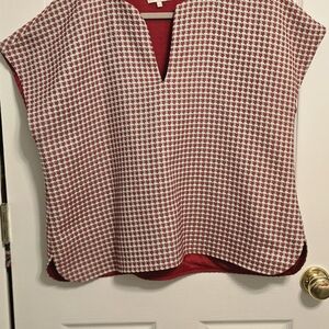 ANN MASHBURN Red and White Patterned Blouse